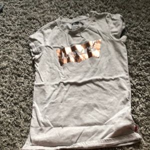 Cute Levi’s shirt